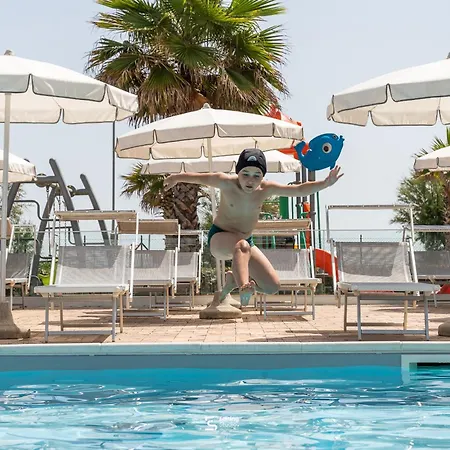 Villaggio Turistico Mare 캠프장 리도 디 페르모